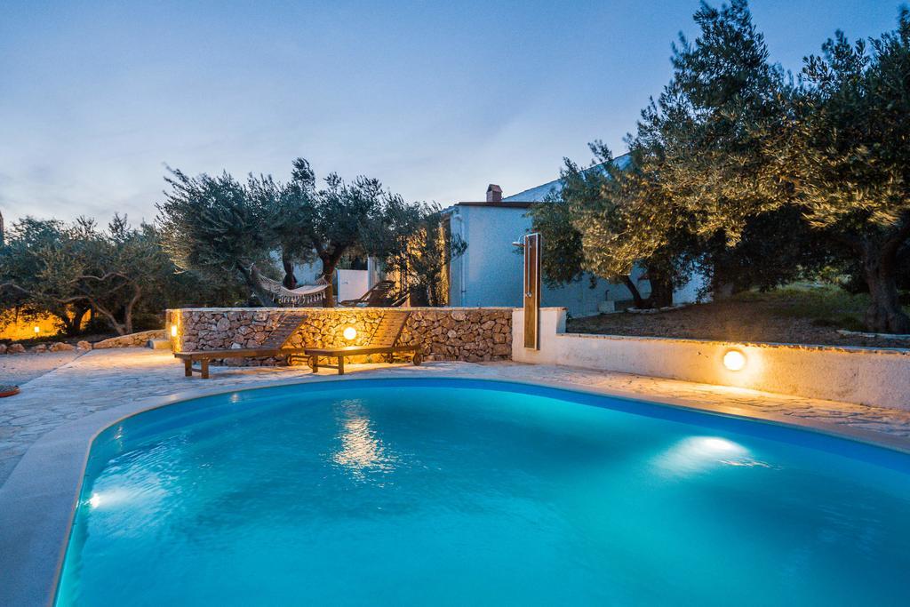 Holiday home Zlatni san - couples favorite gem - private pool Bol Chambre photo