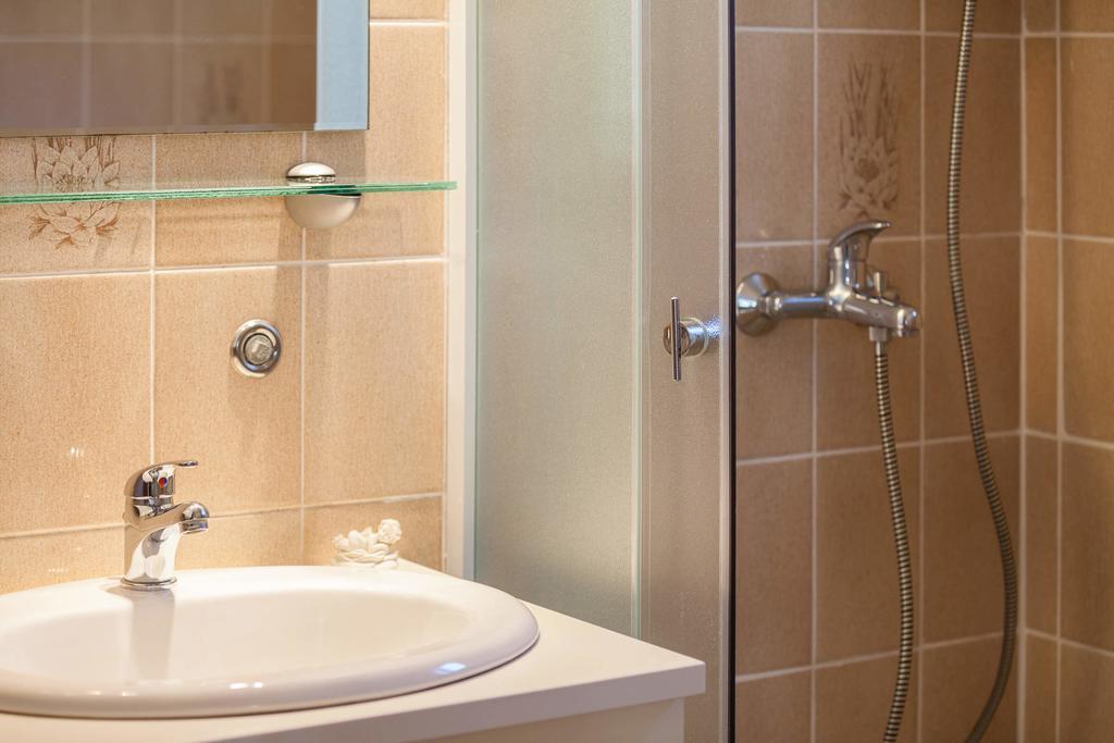 Holiday home Zlatni san - couples favorite gem - private pool Bol Chambre photo