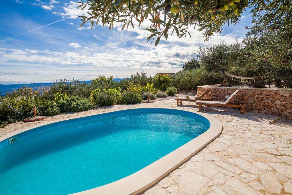 Holiday home Zlatni san - couples favorite gem - private pool Bol Chambre photo