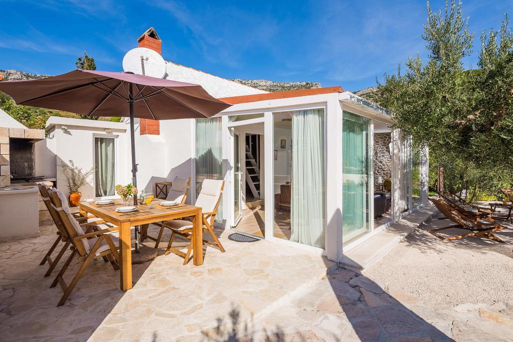 Holiday home Zlatni san - couples favorite gem - private pool Bol Chambre photo