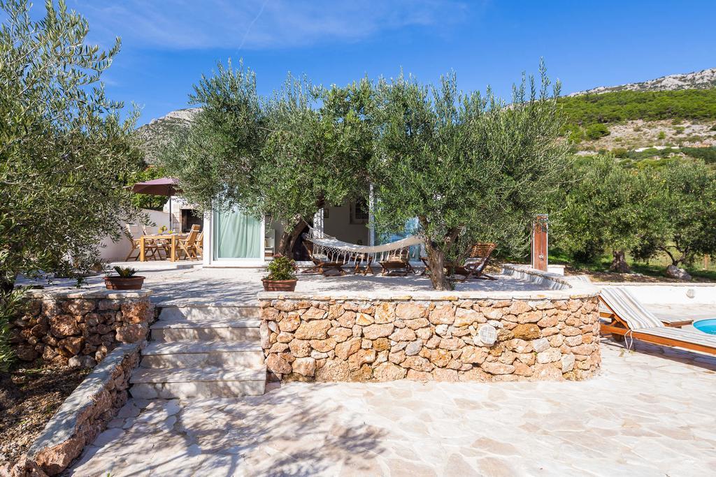 Holiday home Zlatni san - couples favorite gem - private pool Bol Chambre photo